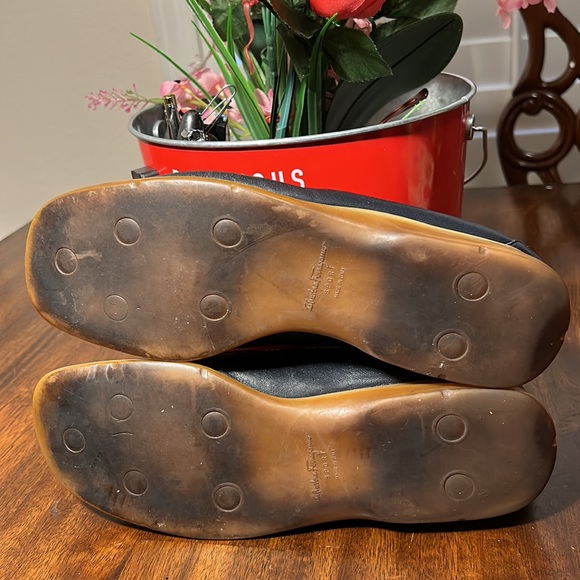 Vintage Salvatore Ferragamo sport sneaker shoes for women’s. - Picture 9 of 12